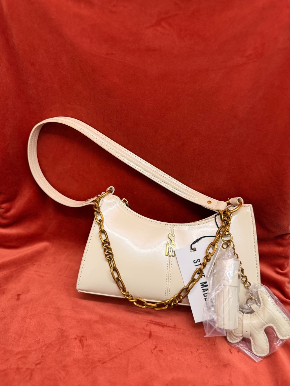 Steve Madden Cream Shoulder Bag with Gold Chain - Picture 2 of 6